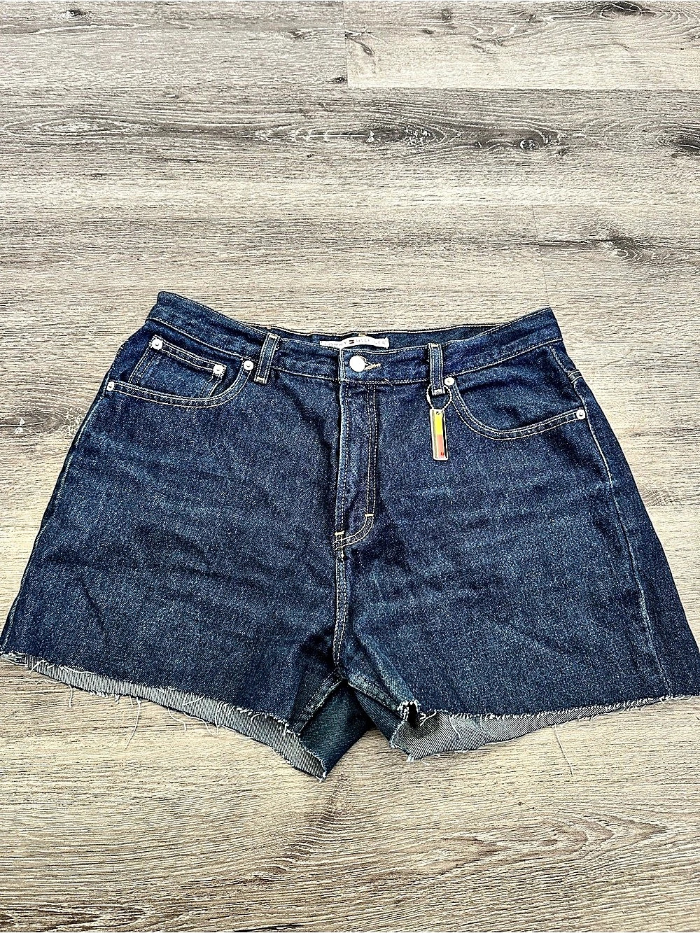 Tommy Hilfiger Vintage Denim Cut-Off Shorts with Flag Charm Blue Size 16